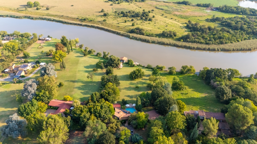 7 Bedroom Property for Sale in Mullersrust Free State